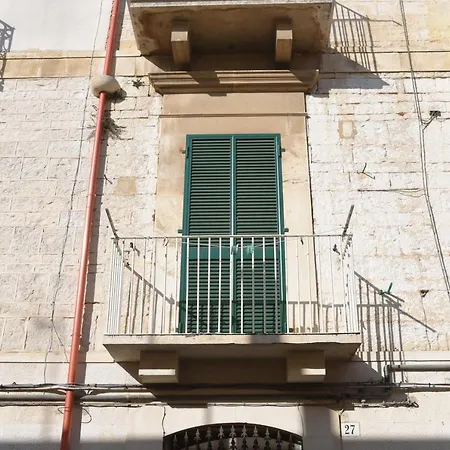 Affitacamere Domus Catalano ゲストハウス ルーヴォ・ディ・プーリア
